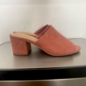 Kelly & Katie pink heels!